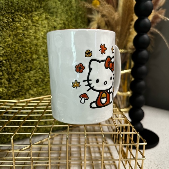 NWT- Hello Kitty In Autumn Ceramic Mug - Picture 3 of 6